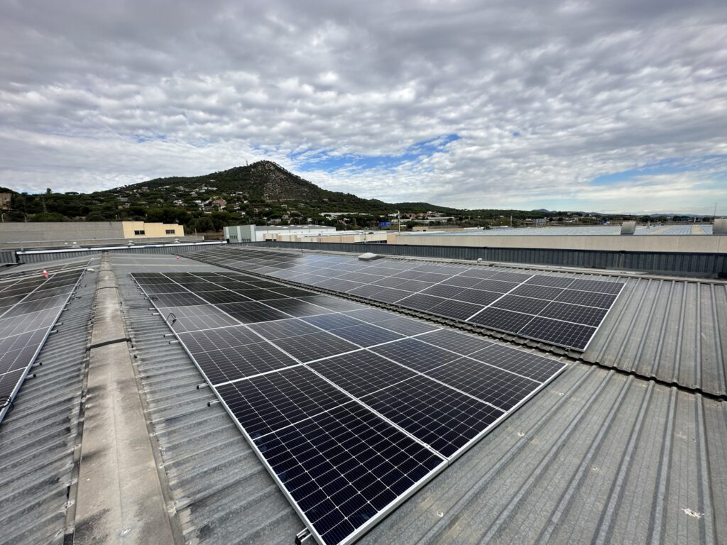 Instalacion fotovoltaica industrial UBS